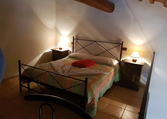 Agriturismo Lampugnano Фермерский дом Чивителла-Мариттима