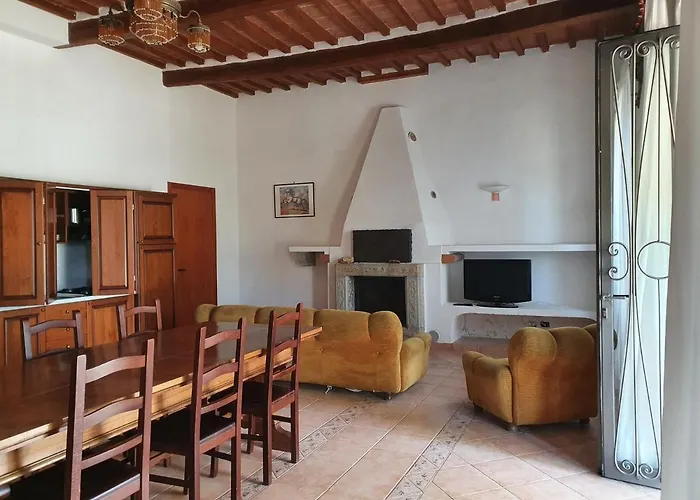 Agriturismo Lampugnano Фермерский дом Чивителла-Мариттима